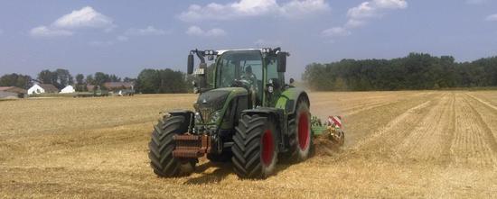 Stoppelbearbeitung mit RTK-VRS / © G. Streicher - ALB Bayern Stoppelbearbeitung mit RTK-VRS