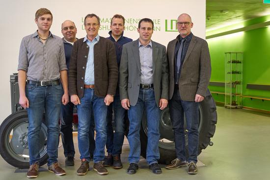 Veranstalter und Referenten, von rechts: Veranstalter C. Beckmann (LMS), Dr. M. Müller (ALB); Referenten Dr. B. Vinzent (LfL), J. Schneck, W. Hofstellter, M. Störringer / © P. Wagner - ALB Bayern e.V. Veranstalter und Referenten, von rechts: Veranstalter C. Beckmann (LMS), Dr. M. Müller (ALB); Referenten Dr. B. Vinzent (LfL), J. Schneck, W. Hofstellter, M. Störringer