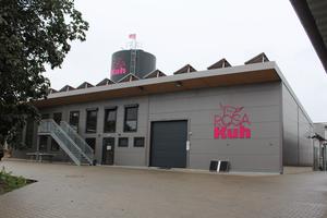 Mit dem Bau der betriebseigenen Molkerei wurde die Milchverarbeitung wichtigster Betriebszweig / © Martin Mülller - ALB Bayern e.V. Mit dem Bau der betriebseigenen Molkerei wurde die Milchverarbeitung wichtigster Betriebszweig