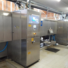 2 Einzelboxen-Melkroboter dienen neben der Arbeitserleichterung und Datenerfassung auch dem Tierwohl / © F. Demmel 2 Einzelboxen-Melkroboter dienen neben der Arbeitserleichterung und Datenerfassung auch dem Tierwohl