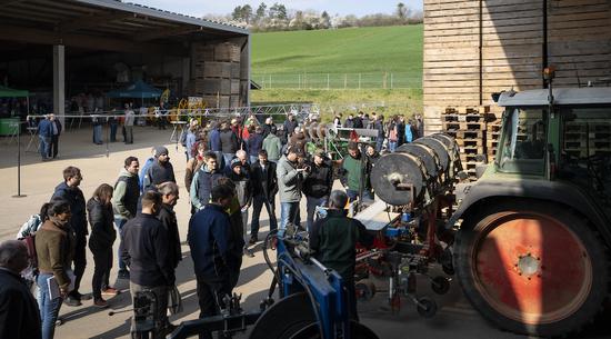Der Praxistag Bewässerung fand am Landwirtschaftsbetrieb der Famile Schwab / Remlinger Rüben statt. / © Lukas Müller - ALB Der Praxistag Bewässerung fand am Landwirtschaftsbetrieb der Famile Schwab / Remlinger Rüben statt.